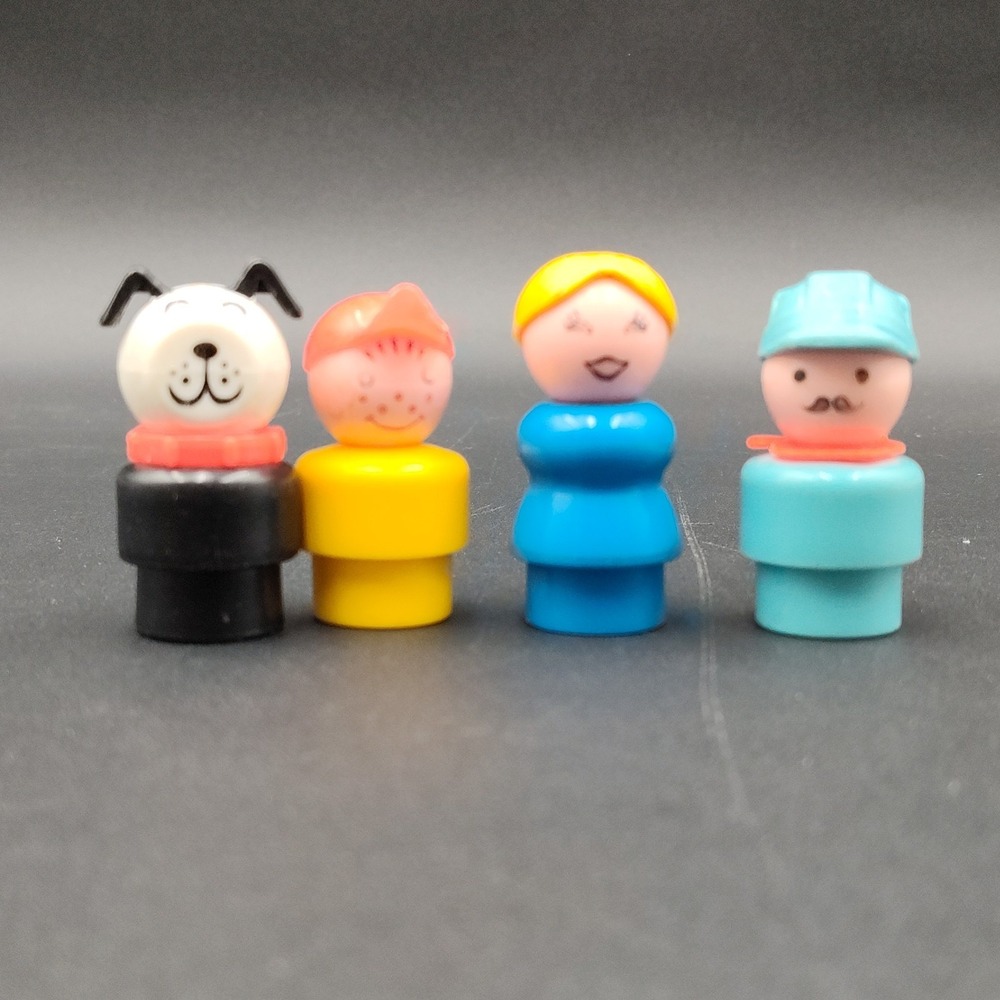 Set-4 Fisher Price Little People VTG Train Conductor Mom Boy Dog Collectabl📸👀 - Picture 15 of 16